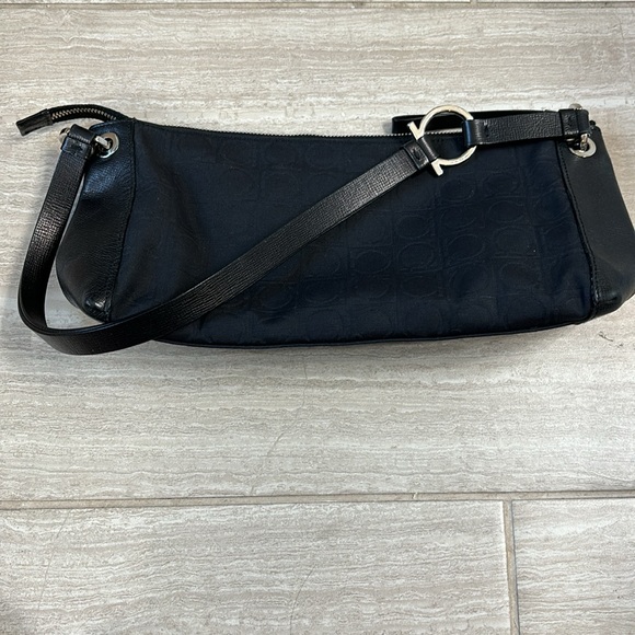Salvatore Ferragamo Shoulder bag! EUC - Picture 6 of 8